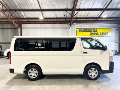 2019 Toyota Hiace Full Time 4WD / 9 Seater (Removable) *NEW YEAR SALE*