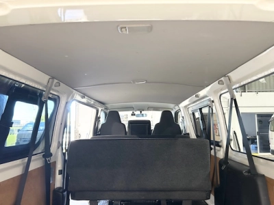 2019 Toyota Hiace Full Time 4WD / 9 Seater (Removable) *NEW YEAR SALE*