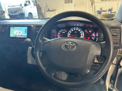 2019 Toyota Hiace Full Time 4WD / 9 Seater (Removable) *NEW YEAR SALE*
