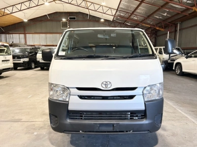 2019 Toyota Hiace Full Time 4WD / 9 Seater (Removable) *NEW YEAR SALE*