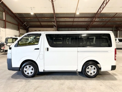 2019 Toyota Hiace Full Time 4WD / 9 Seater (Removable) *NEW YEAR SALE*