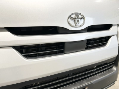 2020 Toyota Hiace =4X4= FACELIFT MODEL _ 6 SEATER $1000 DISCOUNTED for Fuel 