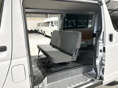 2020 Toyota Hiace =4X4= FACELIFT MODEL _ 6 SEATER $1000 DISCOUNTED for Fuel 