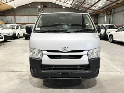 2020 Toyota Hiace =4X4= FACELIFT MODEL _ 6 SEATER $1000 DISCOUNTED for Fuel 