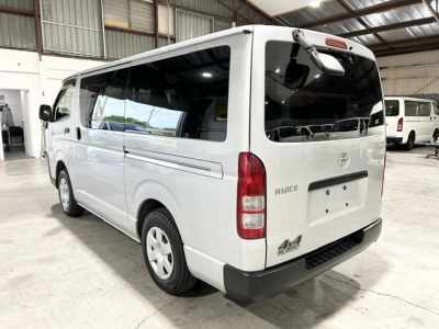 2020 Toyota Hiace =4X4= FACELIFT MODEL _ 6 SEATER $1000 DISCOUNTED for Fuel 