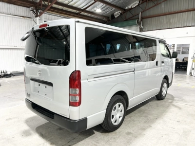 2020 Toyota Hiace =4X4= FACELIFT MODEL _ 6 SEATER $1000 DISCOUNTED for Fuel 