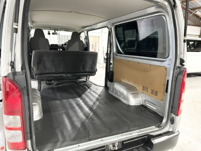 2020 Toyota Hiace =4X4= FACELIFT MODEL _ 6 SEATER $1000 DISCOUNTED for Fuel 