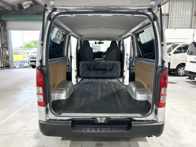 2020 Toyota Hiace =4X4= FACELIFT MODEL _ 6 SEATER $1000 DISCOUNTED for Fuel 
