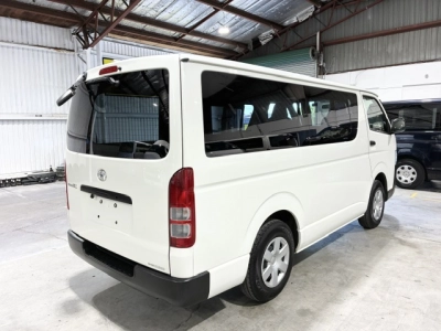 2019 Toyota Hiace =4X4= REAR AIRCON / 6 or 9 Seaters