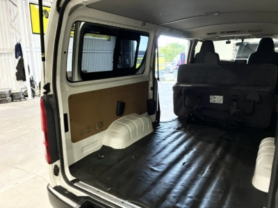 2019 Toyota Hiace =4X4= REAR AIRCON / 6 or 9 Seaters