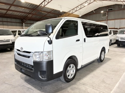 2019 Toyota Hiace =4X4= REAR AIRCON / 6 or 9 Seaters