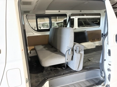 2019 Toyota Hiace =4X4= REAR AIRCON / 6 or 9 Seaters