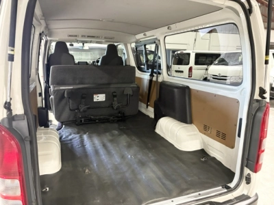 2019 Toyota Hiace =4X4= REAR AIRCON / 6 or 9 Seaters