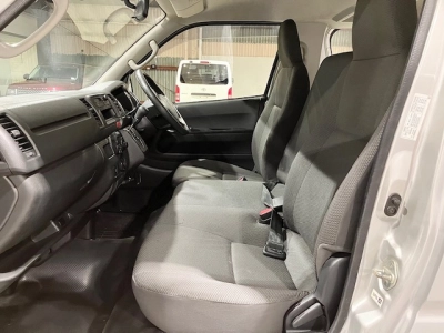 2017 Toyota Hiace DIESEL TURBO 3L 