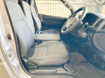 2018 Toyota Hiace 2.8L DIESEL TURBO *** BIG SALE *** WAS $34,995 _ NOW $31,595