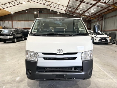 Toyota Hiace 6 Seaters ** ON HOLD **