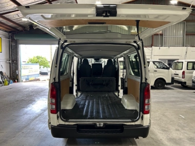 Toyota Hiace 6 Seaters ** ON HOLD **