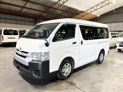 2019 Toyota Hiace *** $4500 REDUCED *** 10 SEATERS