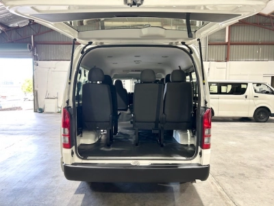 2019 Toyota Hiace *** $4500 REDUCED *** 10 SEATERS