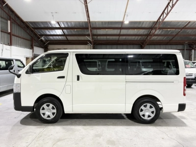 2022 Toyota Hiace =4X4= Facelift Model ** $1000 Discounted for Fuel **