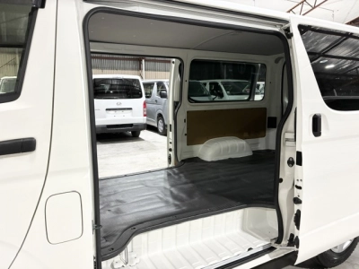 2022 Toyota Hiace =4X4= Facelift Model ** $1000 Discounted for Fuel **