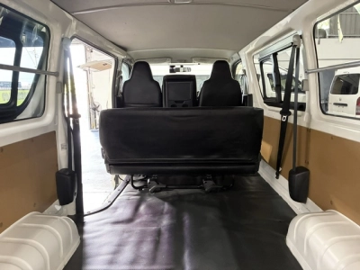 2017 Toyota Hiace =2WD= 6 SEATER / 3L DIESEL