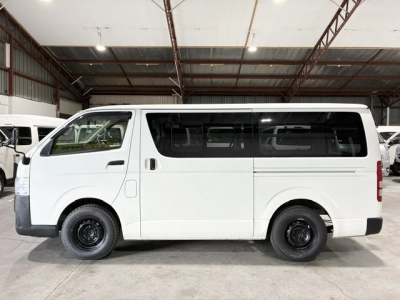2017 Toyota Hiace =2WD= 6 SEATER / 3L DIESEL