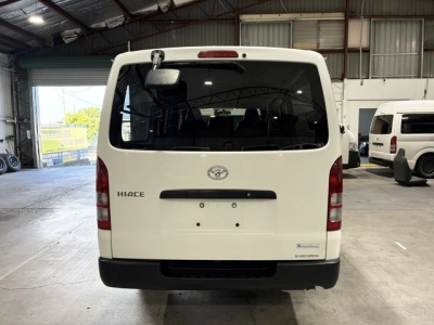 2017 Toyota Hiace =2WD= 6 SEATER / 3L DIESEL