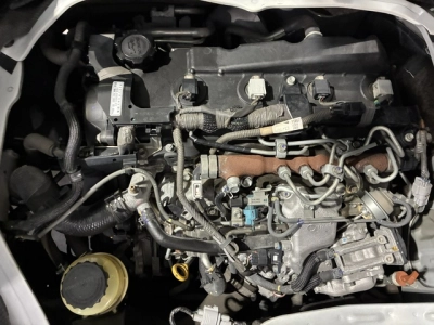 2017 Toyota Hiace =2WD= 6 SEATER / 3L DIESEL
