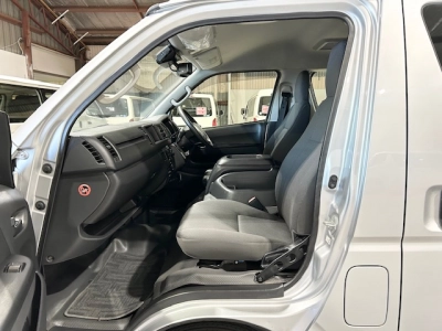 2019 Toyota Hiace ** 10 SEATER ** $4500 REDUCED $$ ** MID YEAR SALE **