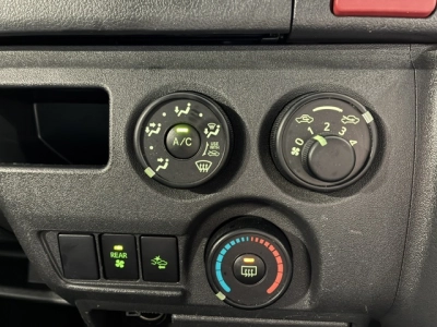 2022 Facelift Model =4X4= 6 SEATER **ONLY 96kms**