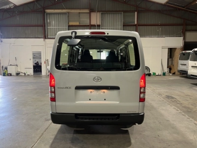 2018 Toyota Hiace 4WD DIESEL TURBO **WAS $40,995 NOW $36,995**