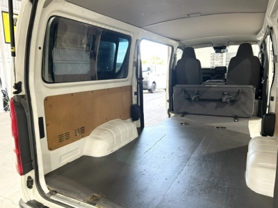 2019 Toyota Hiace = 6 SEATERS = TIMBER FLOOR