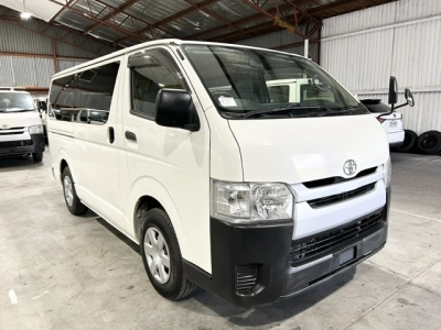 2016 Toyota Hiace =2WD= SUPER LOW 99kms!! *** $1000 DISCOUNTED for FUEL ***