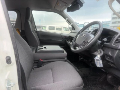 2020 Toyota Hiace 2.8L Diesel _ WELCAB 4X4 Super Low 77km