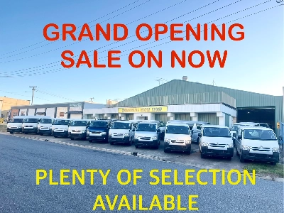 2018 Toyota Hiace 2.8L Diesel HIGHROOF ** 2 SLIDING DOORS **